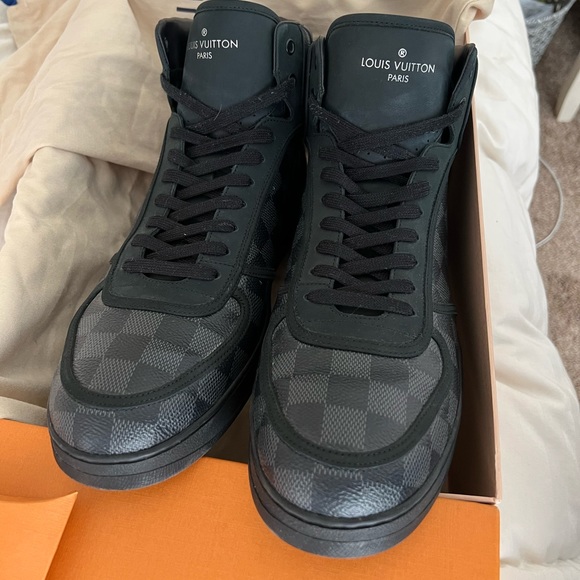 Louis Vuitton high top sneakers. Size 11. great shape worn once - Picture 6 of 7